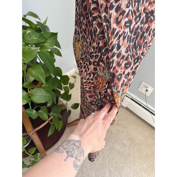 Vintage 1990’s Leopard and Floral House Dress - Picture 4 of 7